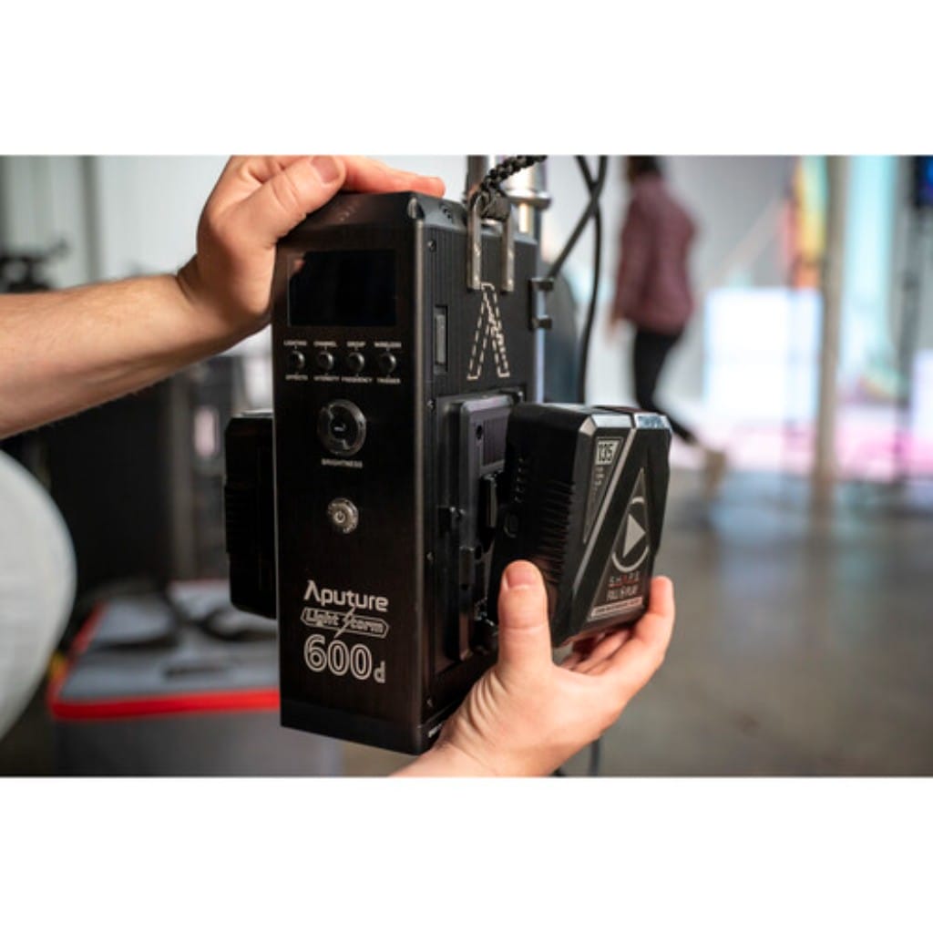 Aputure LS 600d Daylight LED Monolight (V-Mount) - Image 4